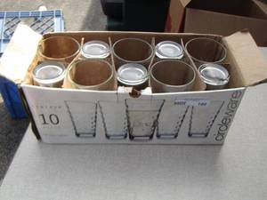 lot 168 image: CIRCLEWARE SET OF 10 DRINKING GLASSES