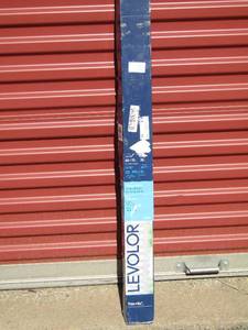 lot 39 image: LEVOLOR BLIND 36W  48-72