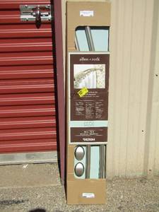 lot 40 image: ALLEN & ROTH  CURVED SHOWER ROD  NIB