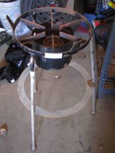 lot 30 image: OUTDOOR FRYER COOKING STAND