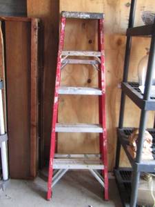 lot 225 image: 5 STEP STEP LADDER