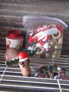 lot 230 image: Christmas DCOR NAPKIN RING HOLDERS