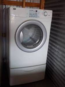 AMANA DRYER ONLY 2 YEARS OLD VERY CLEAN