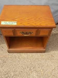 lot 21 image: AYERS BED SIDE TABLE 1 DRAWER WITH UNDER STORAGE