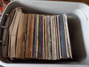lot 38 image: TOTE FULL OF VARIOUS VINTAGE RECORDS  INCL   DEAN MARTIN, CRYSTAL GAYLE,  RICKY NELSON  PLUS