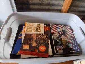 lot 39 image: TOTE OF VARIOUS MUSIC SHEETS AND MUSIC BOOKS