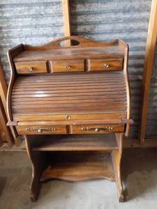 lot 15 image: SMALL ROLLTOP DESK 42X 16 12X 27