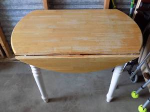 lot 44 image: ROUND DINING TABLE- SIDES FOLD DOWN