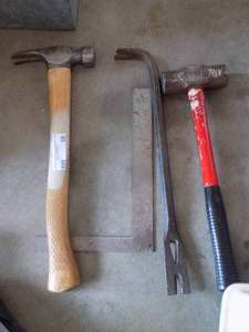 lot 58 image: HAMMER, CROW BAR, SLEDGE HAMMER , SMALL SQUARE
