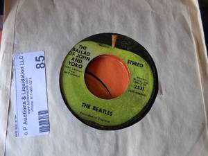 lot 85 image: 45S  - BEATLES,  ELVIS PRESLEY, LABELLE, BLUES BROTHERS, BLONDIE RECORD LOT