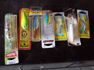 lot 97 image: BRAND NEW FISHING LURES