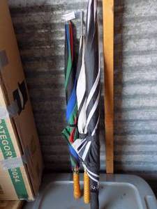 lot 106 image: QTY 3 UMBRELLAS