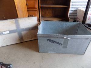 lot 141 image: EMPTY METALBOX