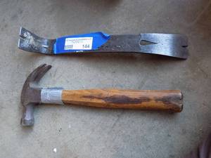 lot 144 image: HAMMER AND PRY BAR
