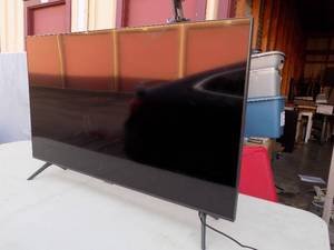 lot 168 image: SAMSUNG TV  43