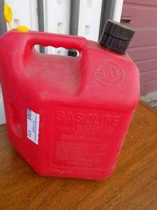 lot 171 image: SMALL GAS CAN