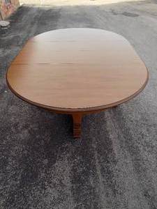 TELL CITY ROUND DINING ROOM TABLE WITH 2 LEAFS