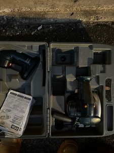 lot 197 image: RYOBI CIRCULAR SAW  & FLASHLIGHT  IN CASE 18V  ( no battery OR charger )