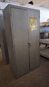 lot 67 image: Metal Cabinet w Misc Fasteners & MORE  BUYER MUST TAKE ALL CONTENTS INSIDE CABINET