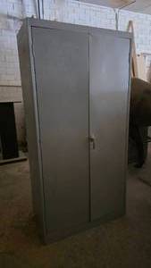 lot 68 image: Metal Cabinet w Misc Fasteners & MORE  BUYER MUST TAKE ALL CONTENTS INSIDE CABINET