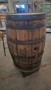 lot 72 image: Full Size Whiskey Barrel w Stand