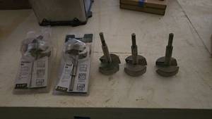 lot 84 image: Lot of 5 Forstner Bits.  Includes 3 12 (Quantity 3) & 3 14 (Quantity 2)