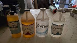 lot 87 image: Lot of Misc Clear Epoxy
