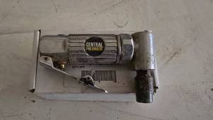 lot 103 image: Central Pneumatic Pneumatic Wrench