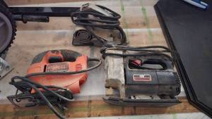 lot 120 image: Lot of 3 Woodworking Tools.  Includes Craftsman Jigsaw, Black & Decker Jigsaw & Vintage Craftsman Hand Planer