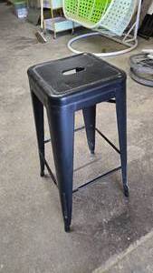 lot 183 image: Black Metal Bar Stool