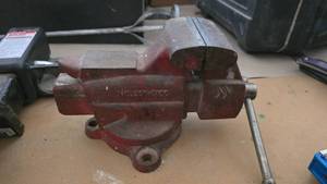 lot 197 image: Vintage Craftsman 3 12 Vise, Model 391-5180