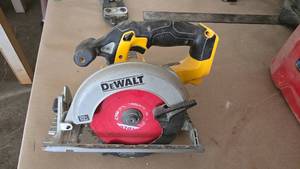lot 202 image: DeWalt DSC391 20V Cordless Circular Saw