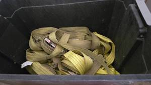 lot 225 image: Large Tote of E-Track Ratchet Straps