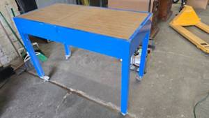 lot 246 image: Rolling Blue Metal Table