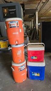 lot 265 image: Lot of 5 Coolers.  Includes 3 Igloo Water Coolers & 2 Igloo Laguna Coolers
