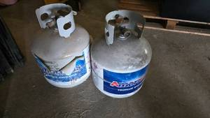 lot 257 image: Lot of 2 Propane Tanks.  Both feel empty.