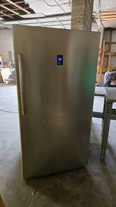 lot 260 image: Insignia NS-UZ17SS0 17Cu Ft. Garage Ready Upright Convertible Freezer.  Can adjust temp to be a refrigerator as well.