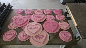 lot 263 image: Lot of Misc Wall Mounted Candy Hearts w Different Messages