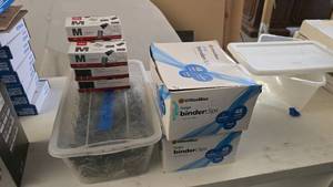 lot 290 image: Large Lot of Binder Clips