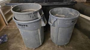 lot 297 image: Lot of 3 Rubbermaid Brute Trash Cans.  2 have rollers