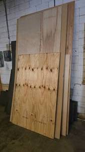 lot 305 image: Large Lot of Misc Plywood & Panels