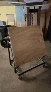 lot 313 image: Rockler Material Mate Panel Cart  Shop Stand