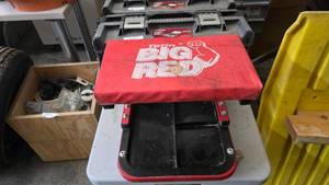 lot 333 image: Torin Big Red Rolling Stool