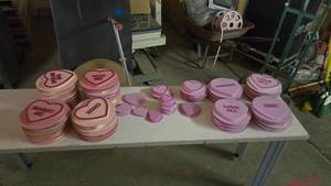 lot 354 image: Large Lot of Misc Wall Mounted Candy Hearts w Different Messages.  See pics for all included