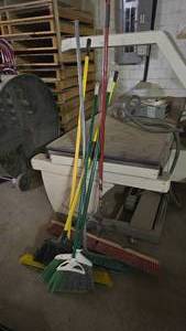 lot 367 image: Lot of Misc Brooms