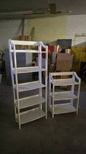 lot 426 image: Lot of 2 Wooden White Shelves