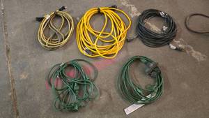 lot 408 image: Lot of 5 Misc Extension Cords