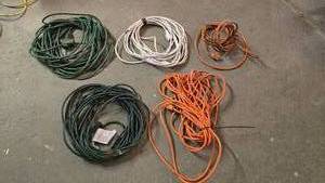 lot 409 image: Lot of 5 Misc Extension Cords