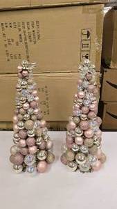 lot 167 image: Lot of 2 Matching Christmas Ornament Dcor