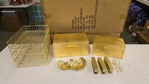 lot 192 image: Lot of Misc Gold Dcor & Office Desk Accessories